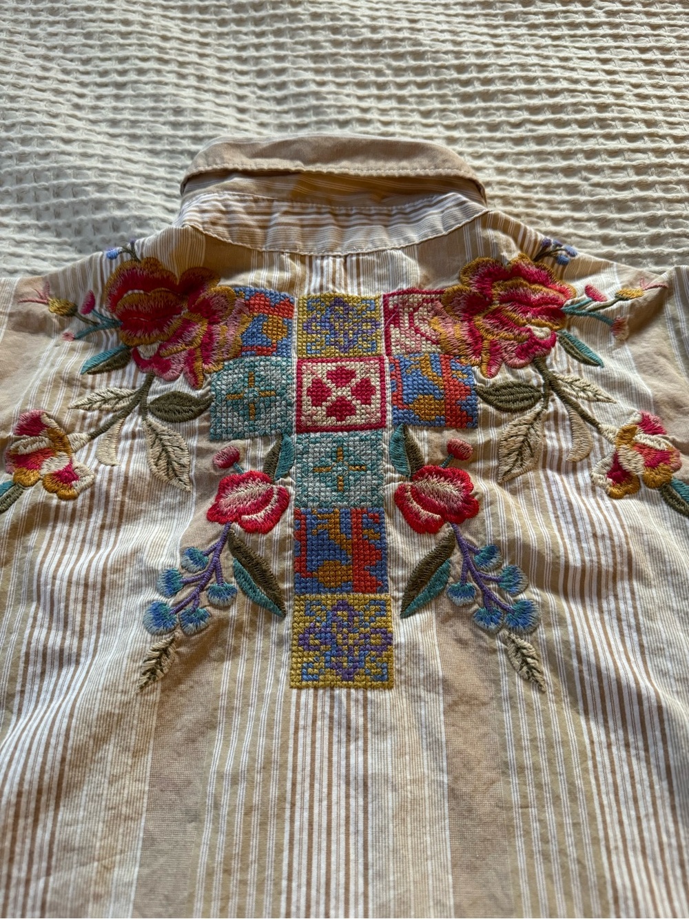 Johnny Was Petunia Smocked Lisbon Shirt - Picture 7 of 11